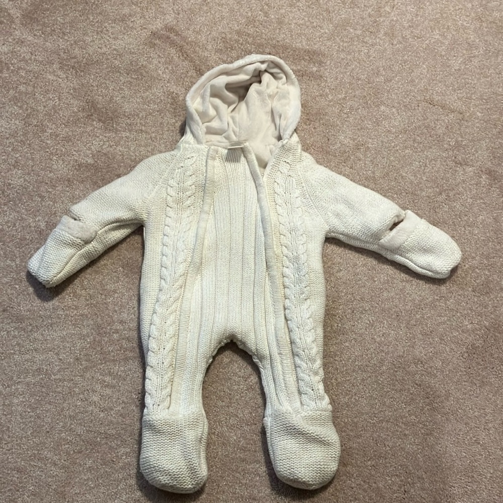Very warm snow suit
